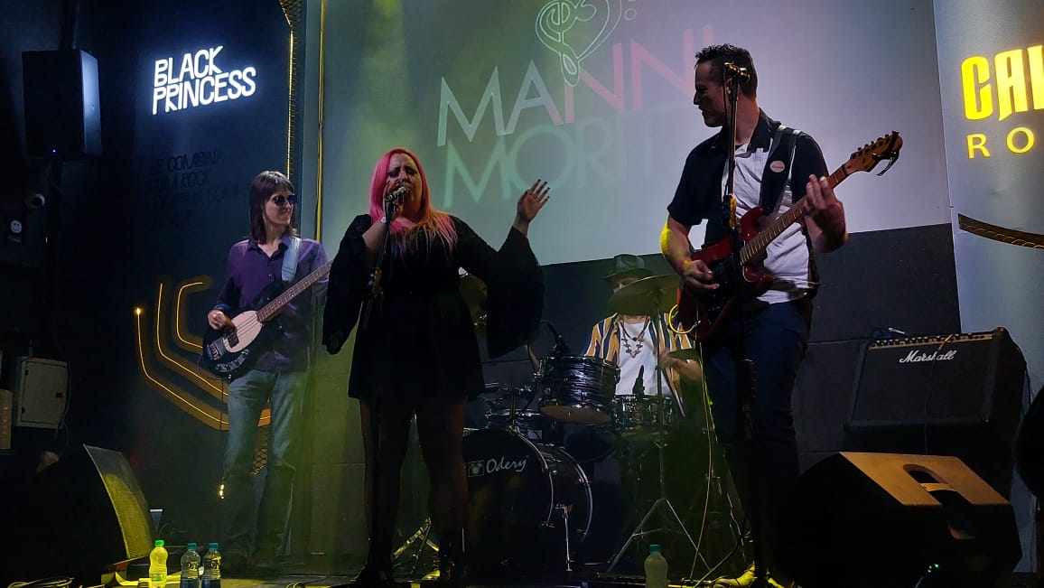 Manni Moritz em show ao vivo